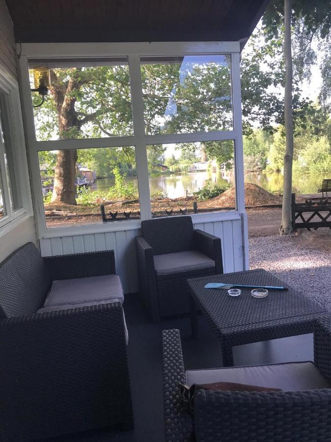 Vakantiehuisje De Waterhoek Geel Luaran gambar